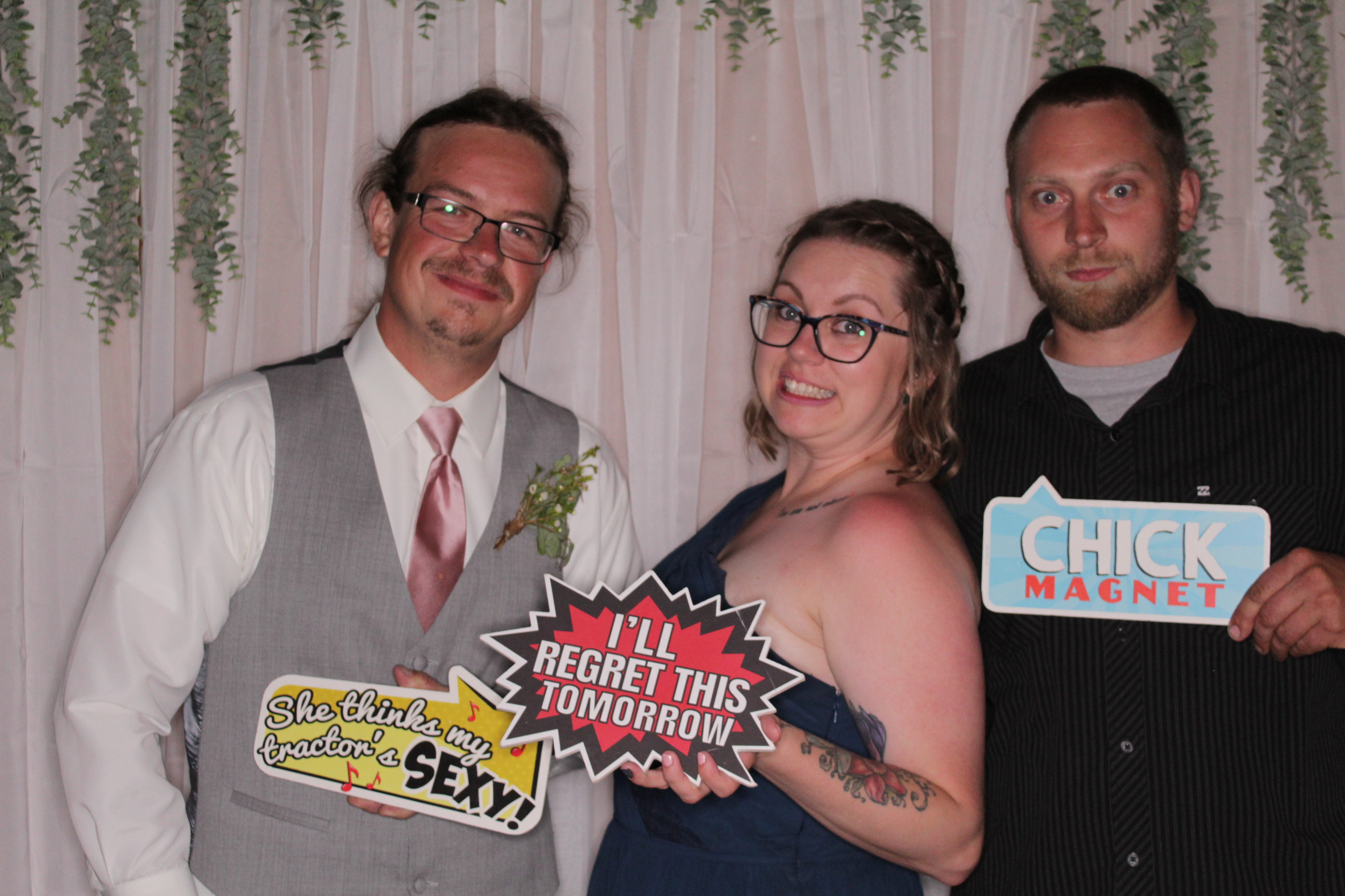 Carson and Harlie's Wedding | View more photos from the event at gallery.photoboothbillings.com/u/PhotoBoothBillings/Carson-and-Harlies-Wedding